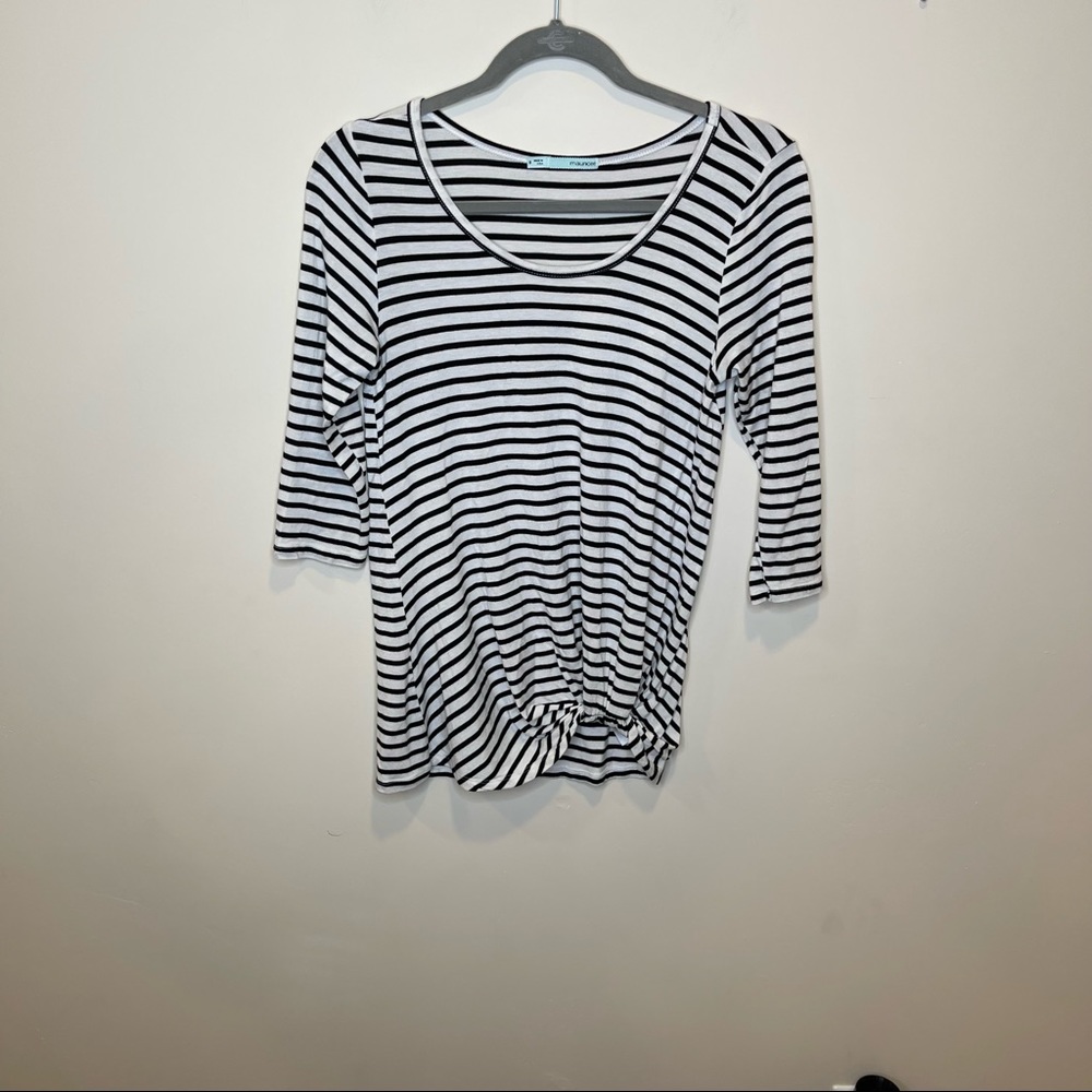 Maurice’s Black and White Mid Sleeve Scoop Neck Size Small